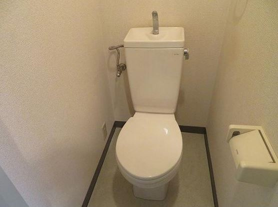 アベニール曙橋のトイレ|嬉しいバス・トイレ別