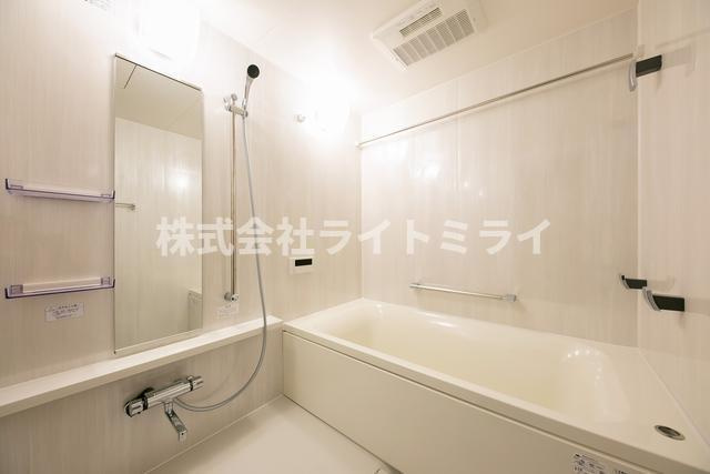 ドゥーエ早稲田の浴室