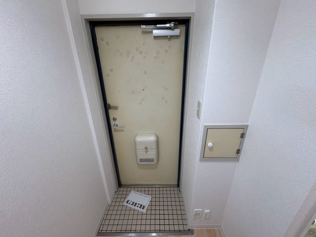 YTSマンション碓井の玄関