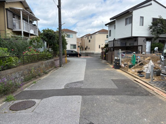 【前面道路含む現地写真】