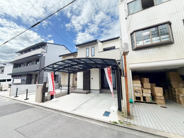 京都市北区衣笠高橋町中古戸建の前面道路含む現地写真|南向き前面道路は幅員約6ｍ。駐車もスムーズです。	