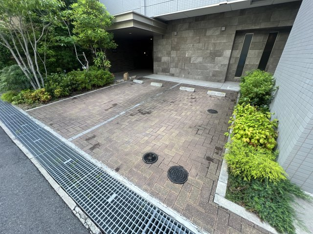 ベラ・ルーナの駐車場