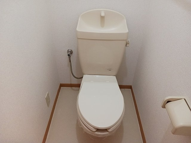 サンライズヴィラひたち野Ｂのトイレ|清潔感のあるトイレです
