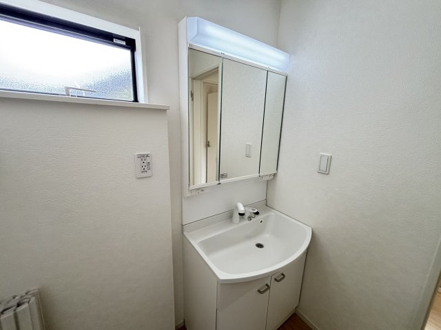 安城市二本木新町一丁目21番16の一部『仲介手数料無料』新築一戸建て・建売の独立洗面台