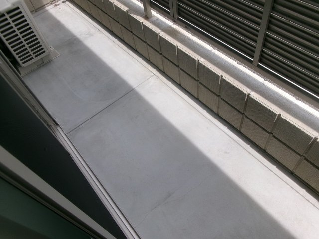 スーリール住吉のバルコニー