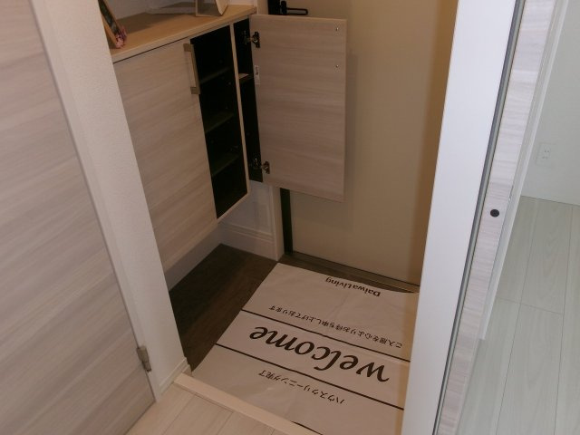 スーリール住吉の玄関