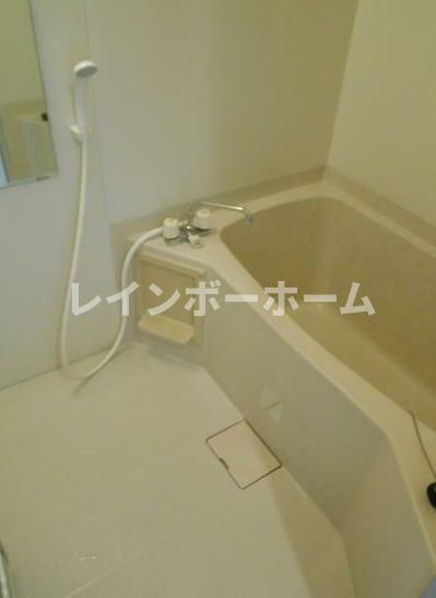 ウイング上福岡の浴室