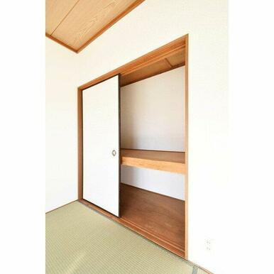 ファミリーハイツ津福 C棟の収納|便利な収納スペースです