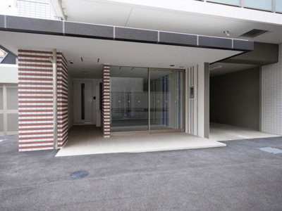 【エントランス】 | プレサンスNEO長堂アウローラ | 落ち着いたエントランスです