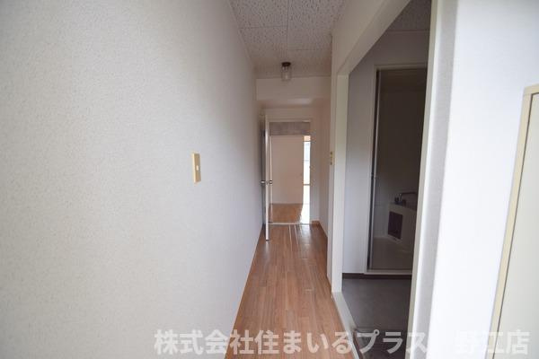 メゾン城北の玄関
