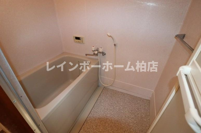仲介手数料（賃料の1.10ヵ月）の50％OFF対象物件！の浴室|追い焚き機能があります