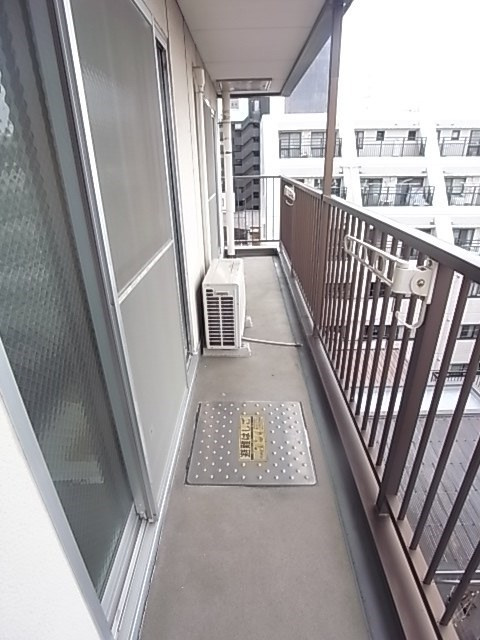 尼崎市東難波町５丁目の賃貸マンションのバルコニー