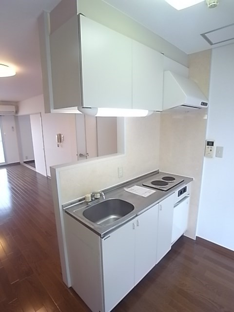 尼崎市東難波町５丁目の賃貸マンションのキッチン