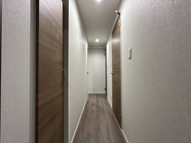 アルファコート町屋の玄関