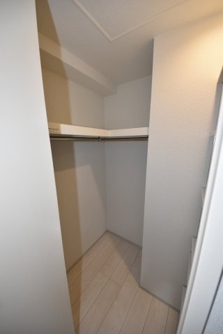 DAIYA STORK 阿波座の収納