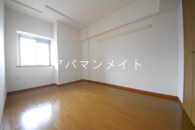 【寝室】 | クレール矢沢 | 広いお部屋です