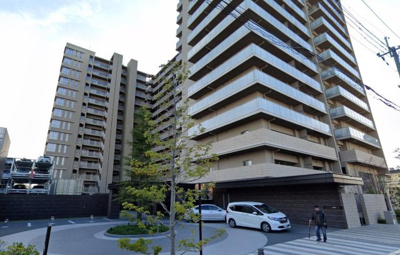 【外観】 | ウエリス茨木 | ■2019年建築の大規模マンション！■周辺にお買い物施設が充実しています♪