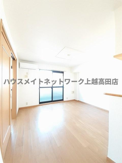 プラティーノの居間・リビング|ＬＤＫ11.8帖