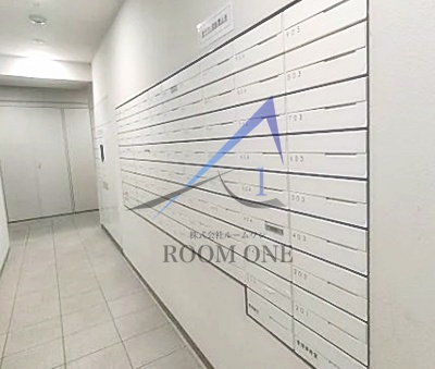 プレサンスジェネ浅草EASTのその他共用部分|集合ポストです。