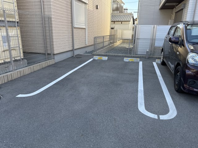 姫路市安田２丁目の賃貸マンションの駐車場