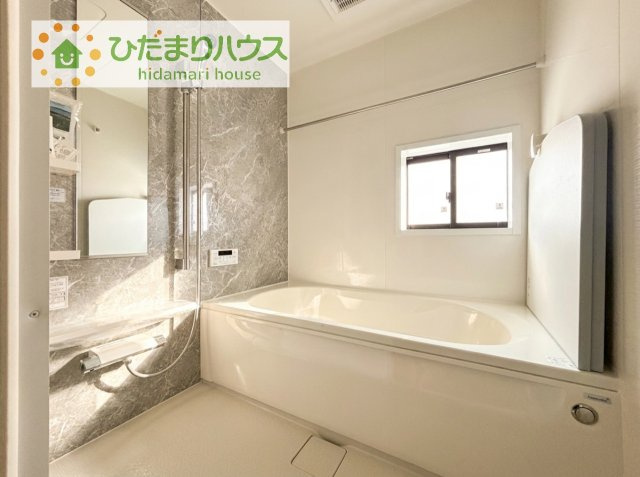【浴室】 | 取手市白山8期　新築戸建 | 大人が足を伸ばしても十分な広さ！一人でゆっくりくつろぐ時間も大切です！