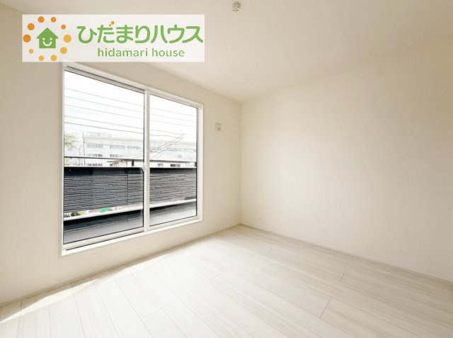 【洋室】 | 牛久市さくら台1丁目5期　新築戸建 | お掃除しやすく、清潔感を保てるのでダニも発生しにくいフローリング♪