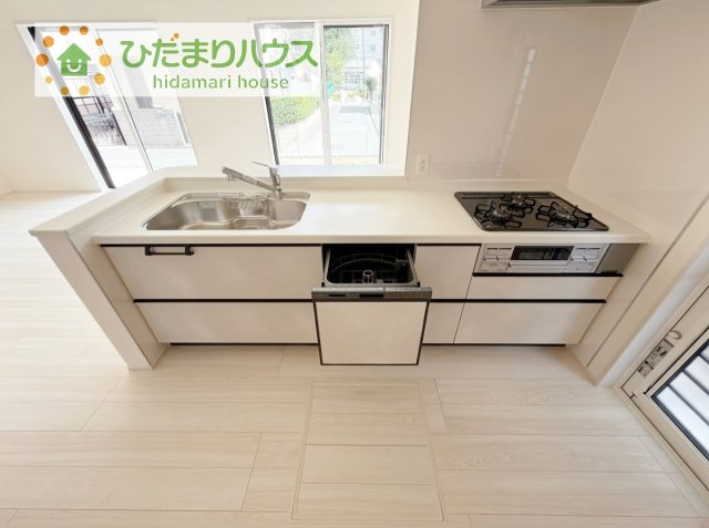 【キッチン】 | 牛久市さくら台1丁目5期　新築戸建 | 3口コンロでお料理する時間も短くなりそうですね(*‘∀‘)