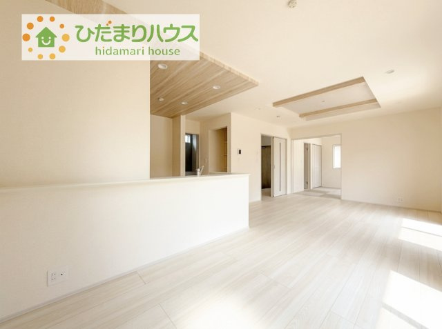 【居間・リビング】 | 牛久市さくら台1丁目5期　新築戸建 | 早くお仕事終わらせて、家に帰りたくなるようなリビングです(^^♪
