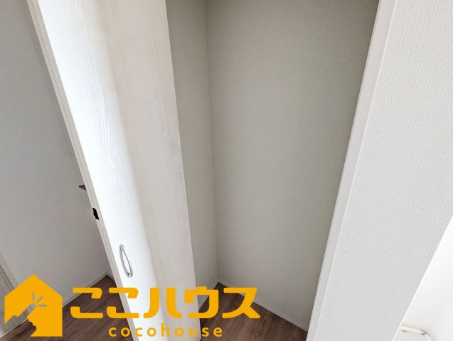 宜野湾市嘉数2丁目　新築戸建て　全8棟　B号棟の収納|廊下収納もございます
