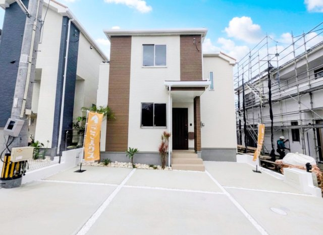 宜野湾市嘉数2丁目　新築戸建て　全8棟　B号棟の駐車場|駐車並列3台
