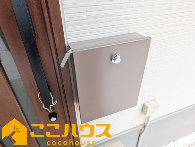 宜野湾市嘉数2丁目　新築戸建て　全8棟　B号棟のその他|郵便ポスト
