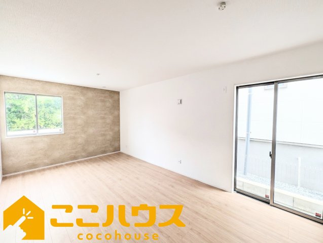 宜野湾市嘉数2丁目　新築戸建て　全8棟　B号棟の居間・リビング|LDK15.75帖