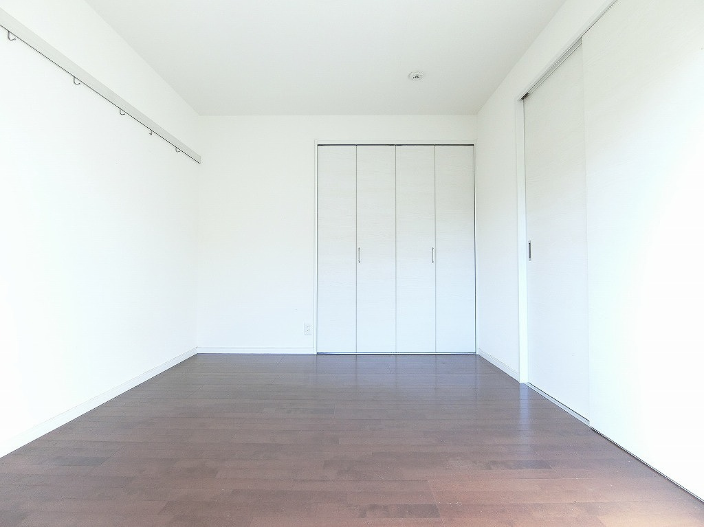 フレグランス南町B棟の洋室|明るい洋室です
