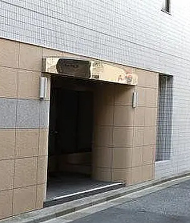 アーバンハウス宮地のエントランス