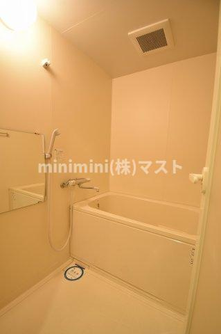 大阪市中央区瓦町１丁目の賃貸マンションの浴室