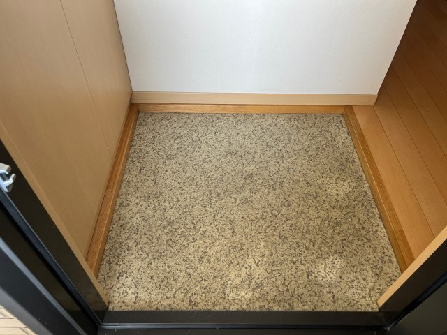 ヴィラージュ西庄 Ｂ棟の玄関
