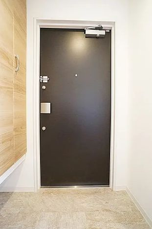 プラシードテラス森下の玄関|明るい玄関です
