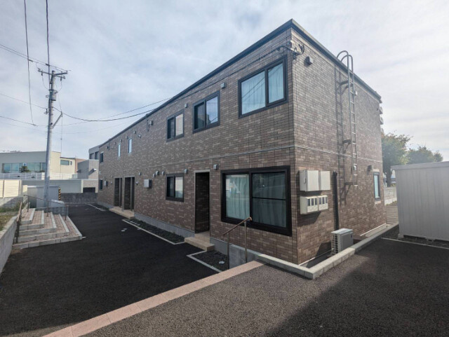 札幌市豊平区月寒西二条１０丁目のテラスハウス