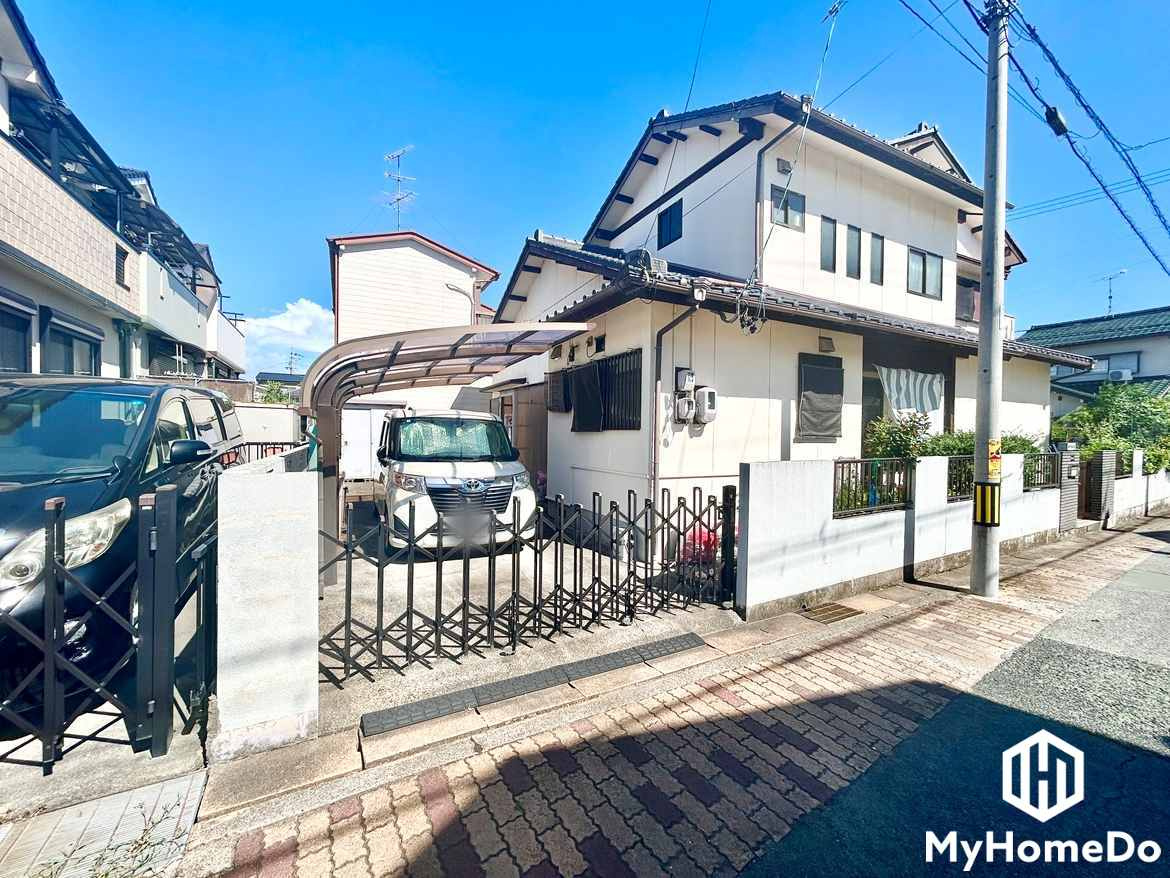 守山区小幡中　2期の外観