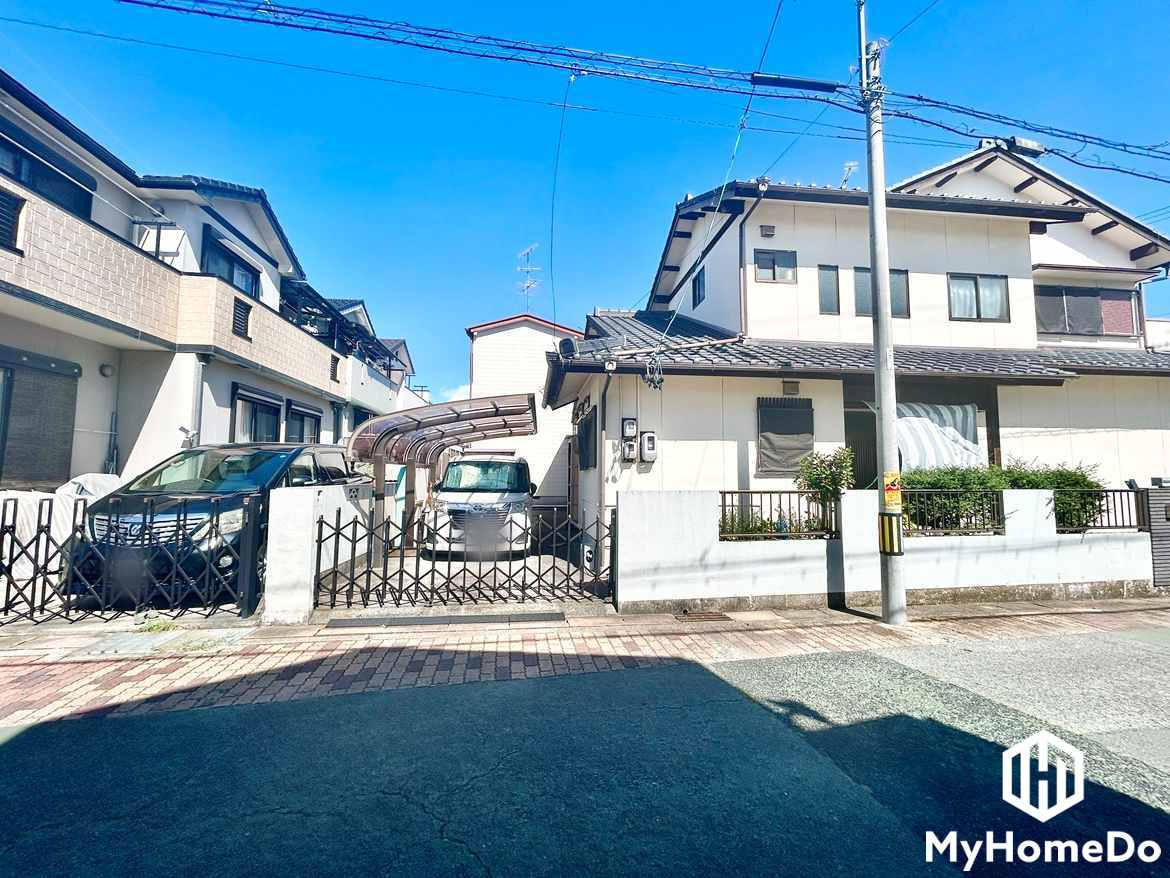 守山区小幡中　2期の外観