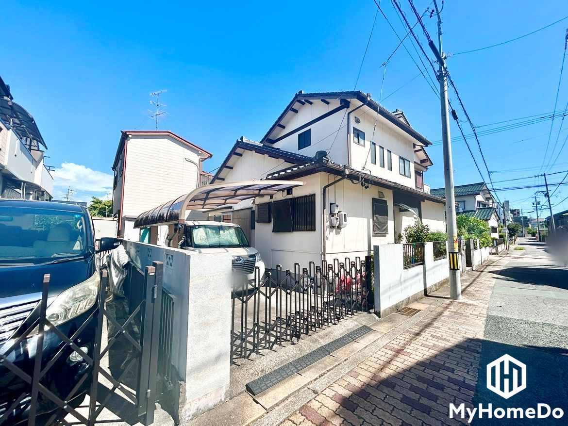 守山区小幡中　2期の外観