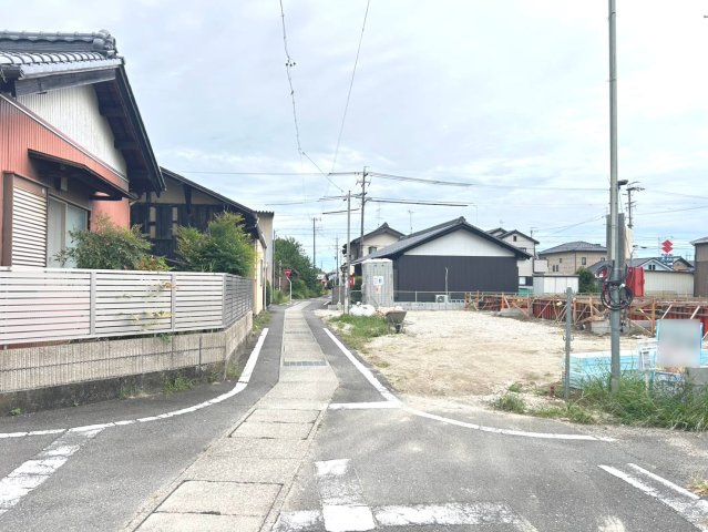 クワイエ　一宮市瀬部第1　全3区画分譲の前面道路含む現地写真|「現地（2026年9月6日）撮影」　　
■前面道路　
■ヤマダ不動産　株式会社リライフ