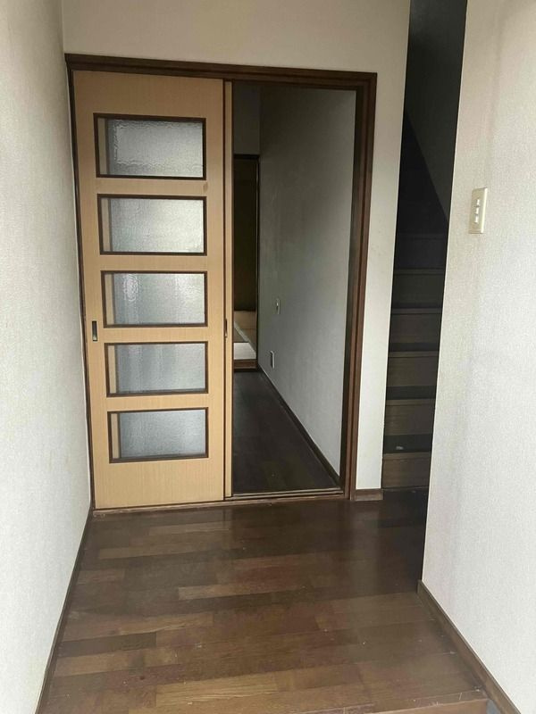かぎやハイツニシムラの玄関