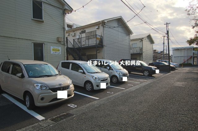 サニーハウスⅠの駐車場