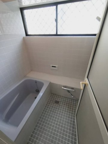 中古戸建の浴室
