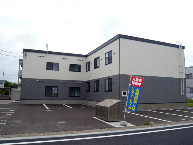 レオパレスフロンティア