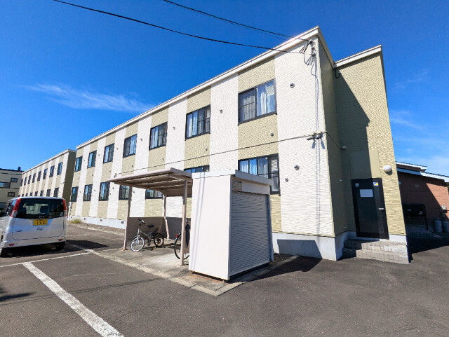 レオパレスラスターＢ