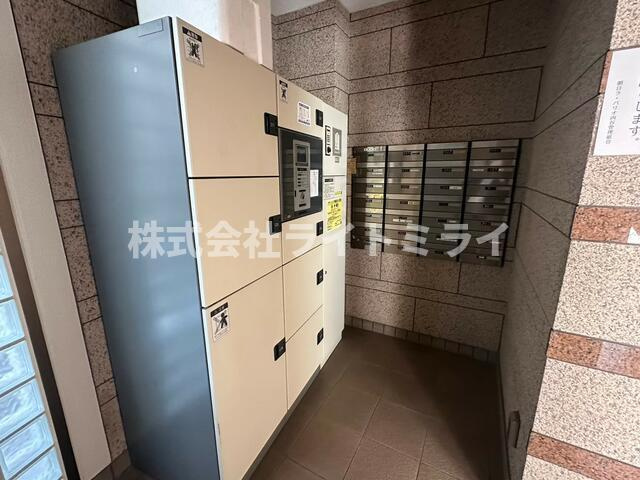 朝日ラ・パリオ四谷のその他共用部分|宅配ボックスあり