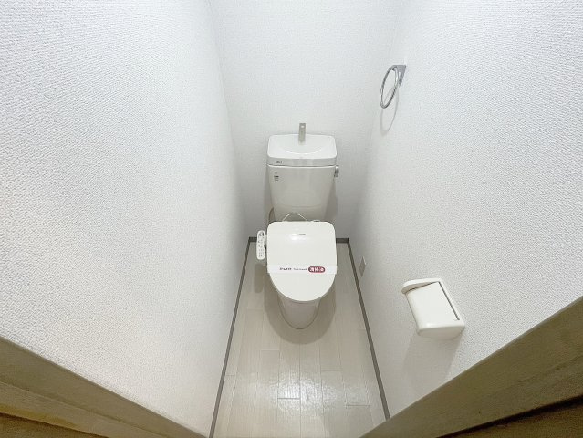 エル・コーポ中山のトイレ