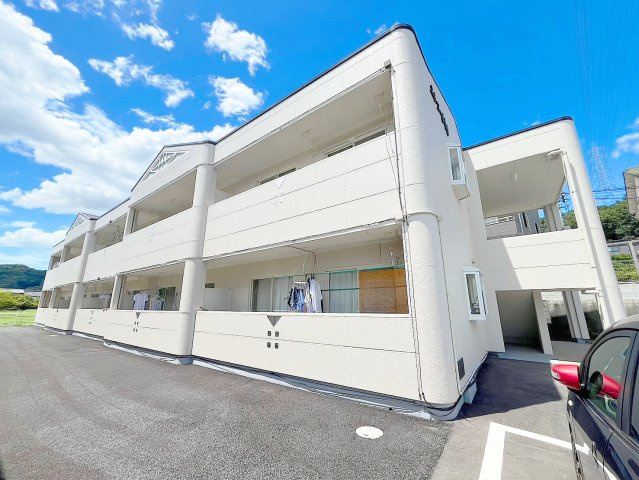 エル・コーポ中山の外観